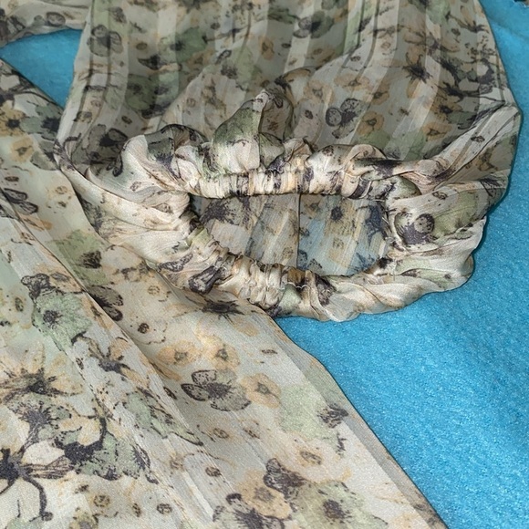 H&M floral semi sheer long raglan sleeve smocked cuff ruffle tie collar size M - Picture 5 of 15